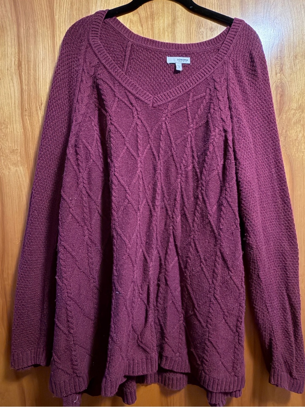 SONOMA Women's V-Neck Cable Knit Sweater - Wine